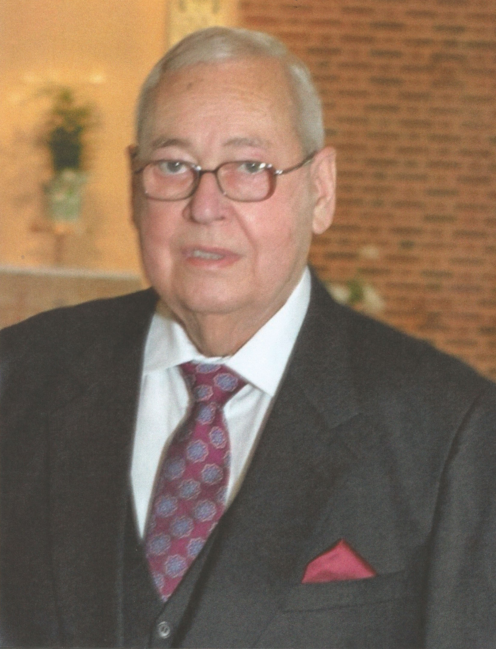 de Gordon Jr., Dr. Ramón M.